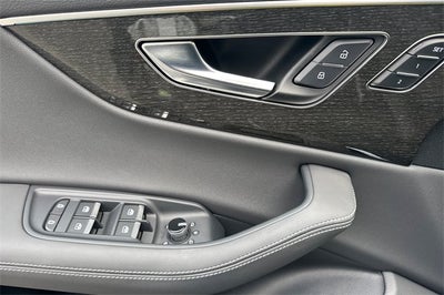 2025 Audi Q8 55 Prestige quattro