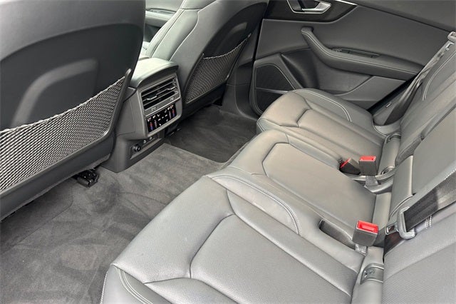 2025 Audi Q8 55 Prestige quattro