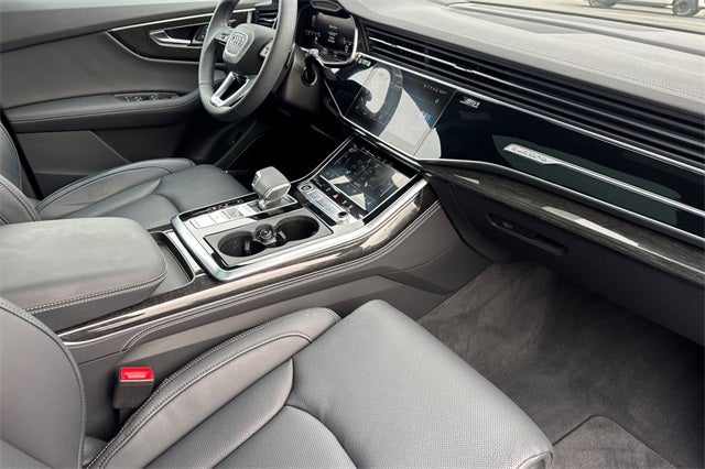 2025 Audi Q8 55 Prestige quattro