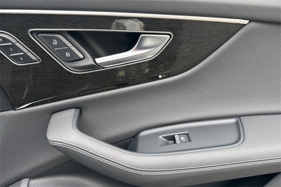 2025 Audi Q8 55 Prestige quattro