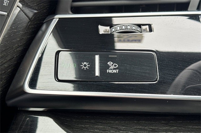 2025 Audi Q8 55 Prestige quattro