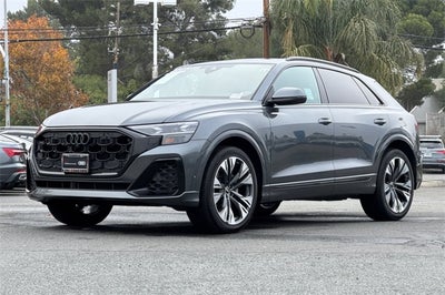 2025 Audi Q8 55 Prestige quattro
