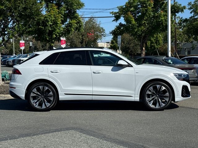 2025 Audi Q8 55 Prestige quattro