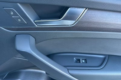 2023 Audi Q5 45 S line Premium quattro