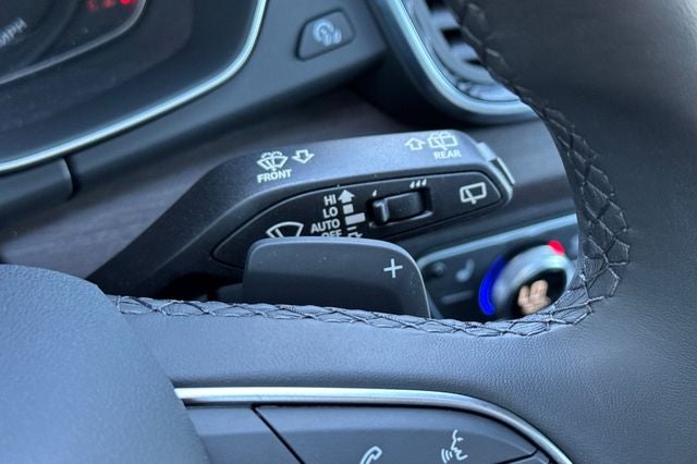 2023 Audi Q5 45 S line Premium quattro