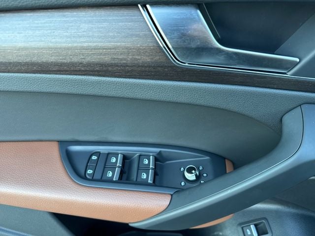 2023 Audi Q5 45 S line Premium quattro