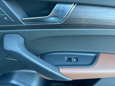 2023 Audi Q5 45 S line Premium quattro