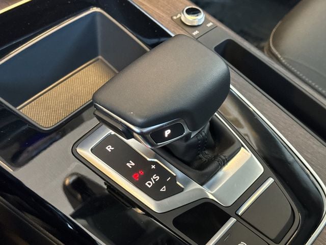 2023 Audi Q5 45 S line Premium quattro