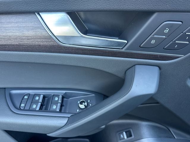 2023 Audi Q5 45 S line Premium quattro