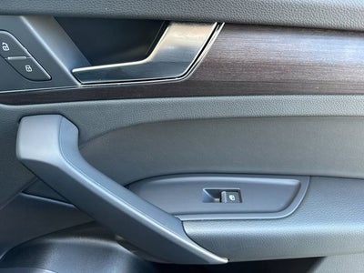 2023 Audi Q5 45 S line Premium quattro