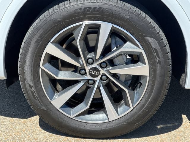 2023 Audi Q5 45 S line Premium quattro