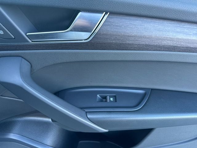 2023 Audi Q5 45 S line Premium quattro