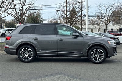 2025 Audi Q7 45 Premium Plus quattro