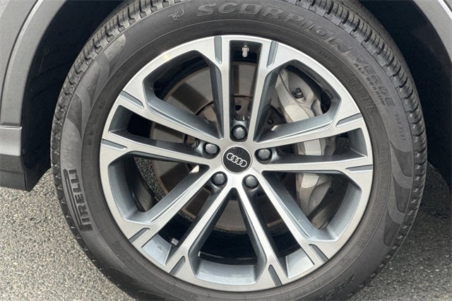 2025 Audi Q7 45 Premium Plus quattro