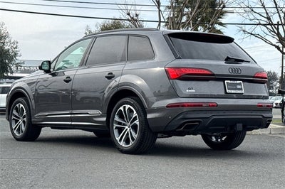 2025 Audi Q7 45 Premium Plus quattro