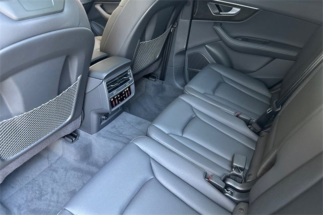 2025 Audi Q7 45 Premium Plus quattro