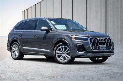 2025 Audi Q7 45 Premium Plus quattro