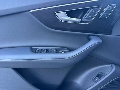 2023 Audi Q7 45 Premium Plus quattro