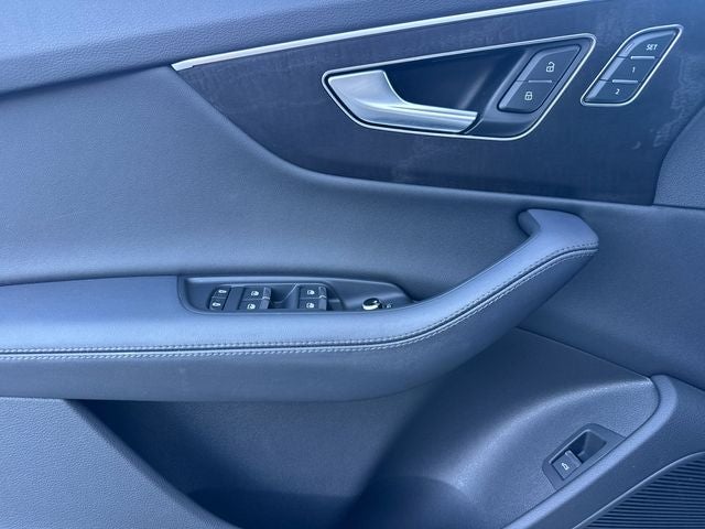 2023 Audi Q7 45 Premium Plus quattro