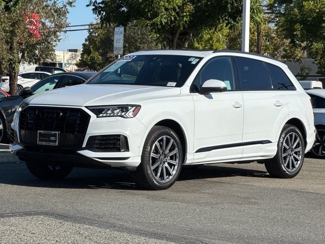 2023 Audi Q7 45 Premium Plus quattro