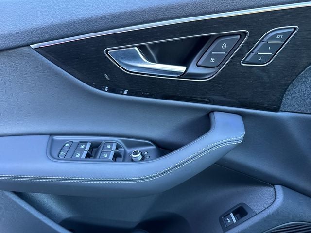 2025 Audi Q7 55 Premium Plus quattro