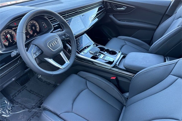 2025 Audi Q7 55 Prestige quattro