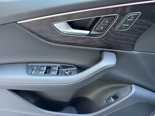 2023 Audi Q7 55 Prestige quattro