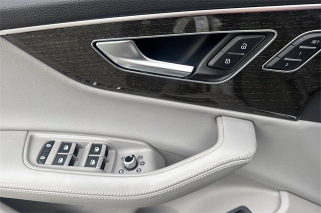 2022 Audi Q7 55 Prestige quattro