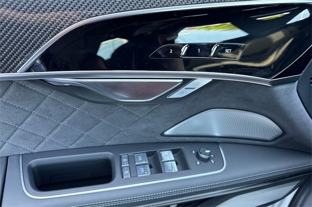 2025 Audi S8 4.0T quattro