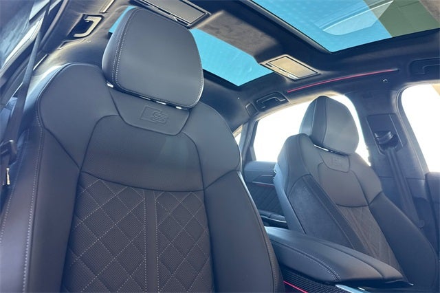 2025 Audi S8 4.0T quattro
