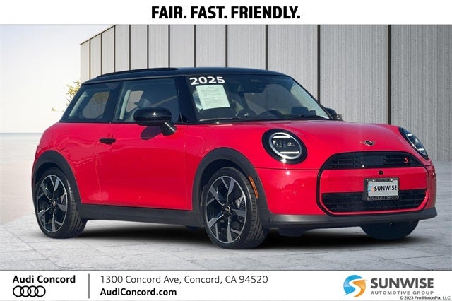 2025 MINI Cooper S Iconic