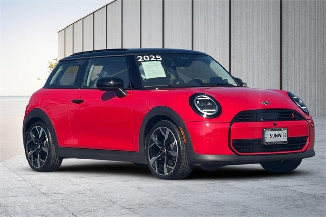 2025 MINI Cooper S Iconic
