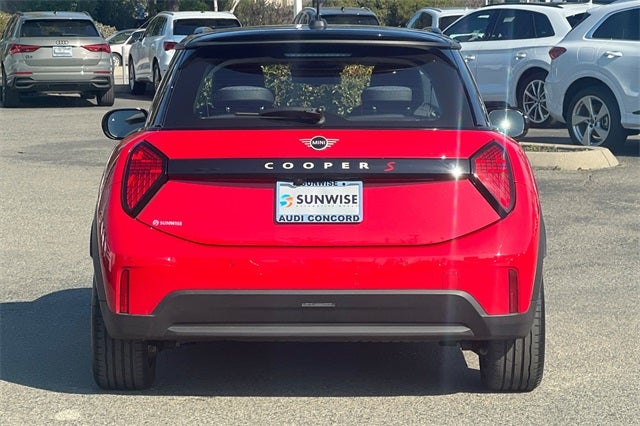 2025 MINI Cooper S Iconic