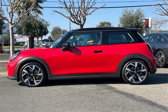 2025 MINI Cooper S Iconic