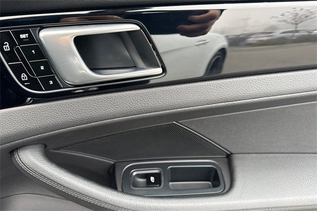 2019 Porsche Panamera E-Hybrid 4