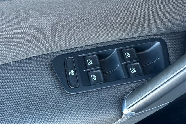 2016 Volkswagen e-Golf SE