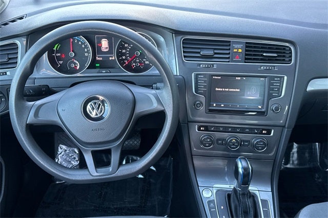 2016 Volkswagen e-Golf SE