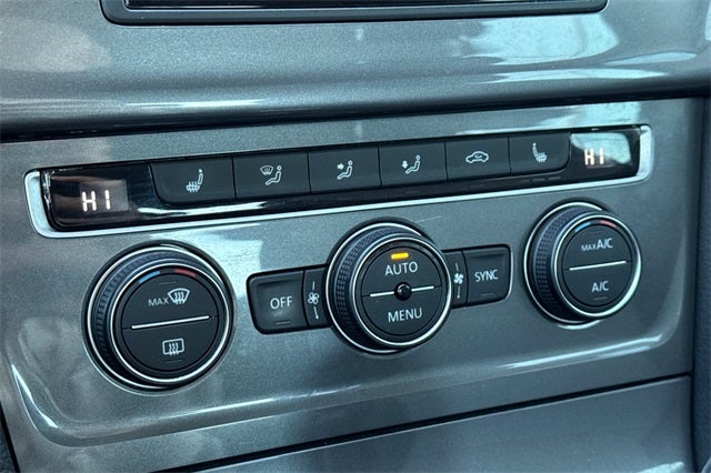 2016 Volkswagen e-Golf SE