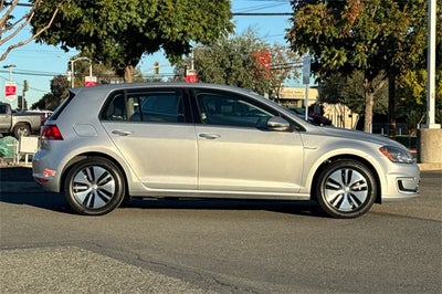 2016 Volkswagen e-Golf SE