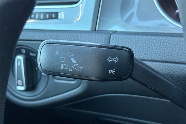 2016 Volkswagen e-Golf SE