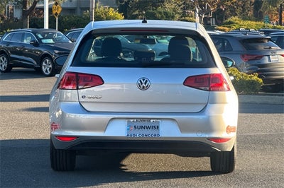 2016 Volkswagen e-Golf SE