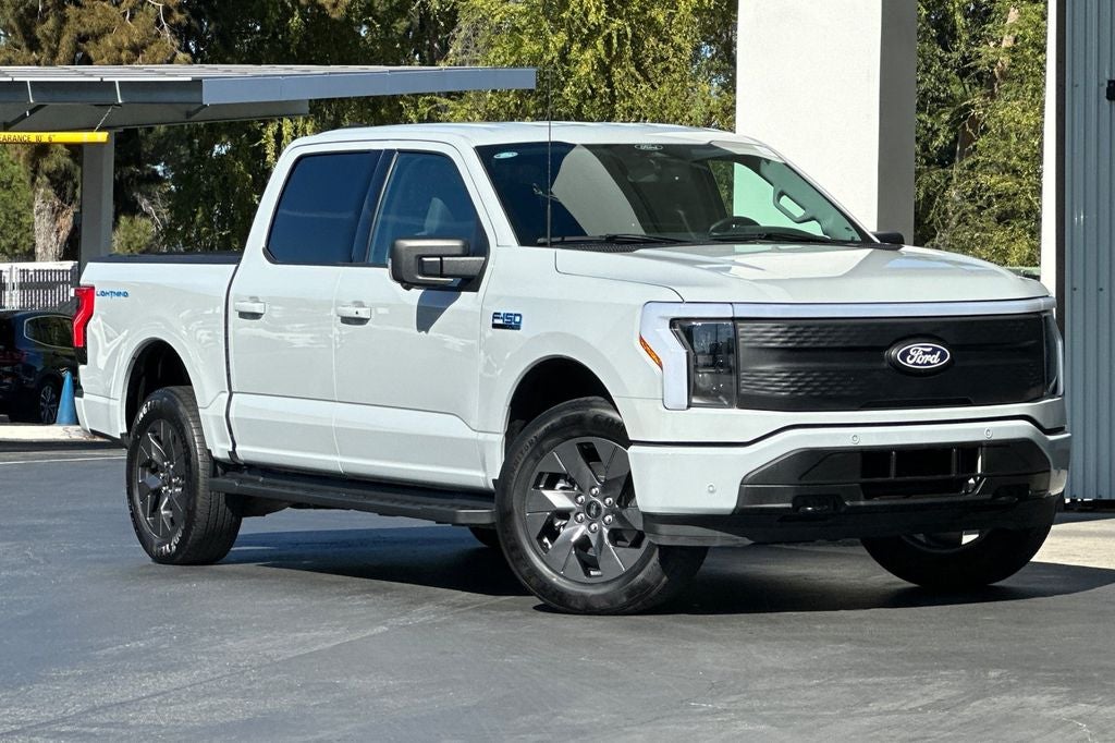 2024 Ford F-150 Lightning Flash