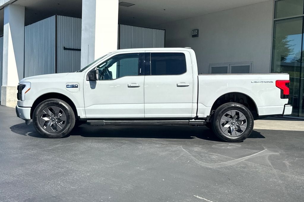 2024 Ford F-150 Lightning Flash