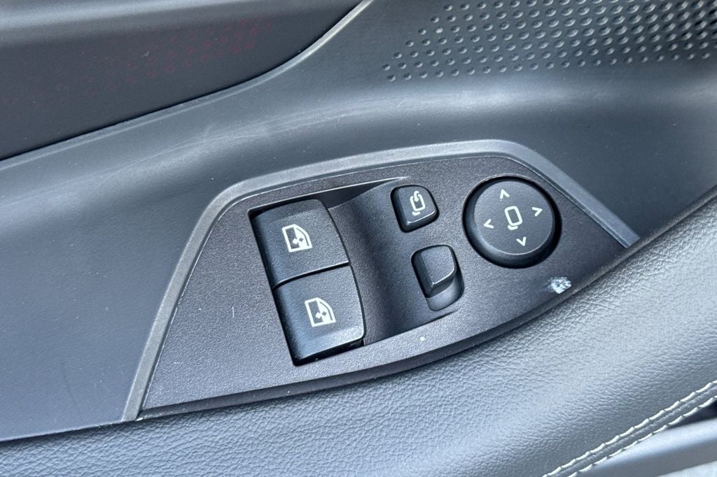 2025 BMW 2 Series 230i