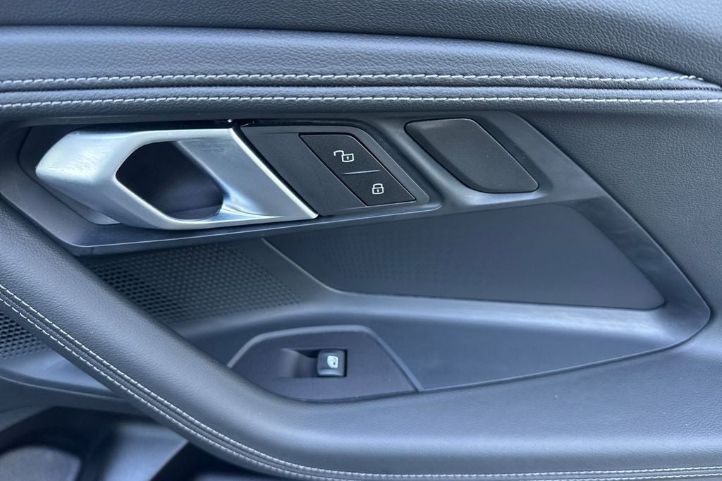 2025 BMW 2 Series 230i