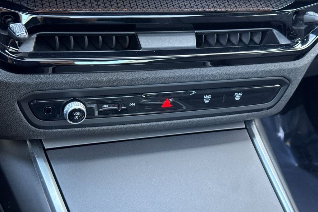 2025 BMW 2 Series 230i