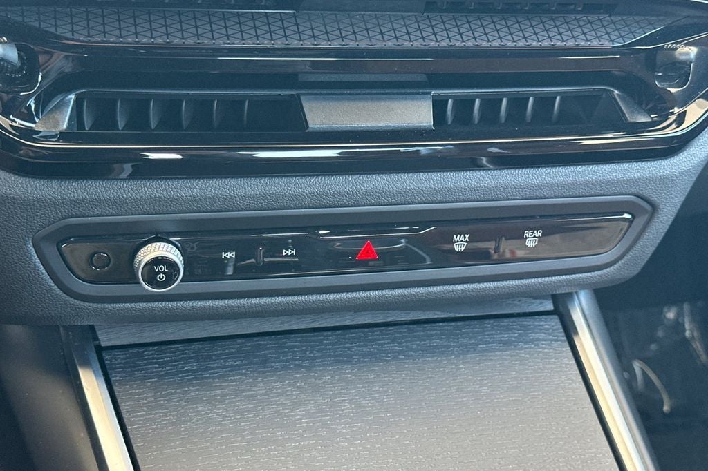 2025 BMW 2 Series 230i