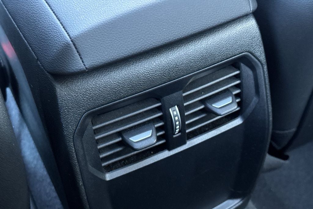 2025 BMW 2 Series 230i