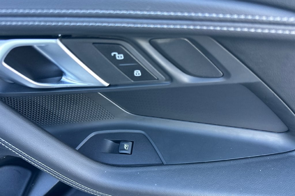 2025 BMW 2 Series 230i
