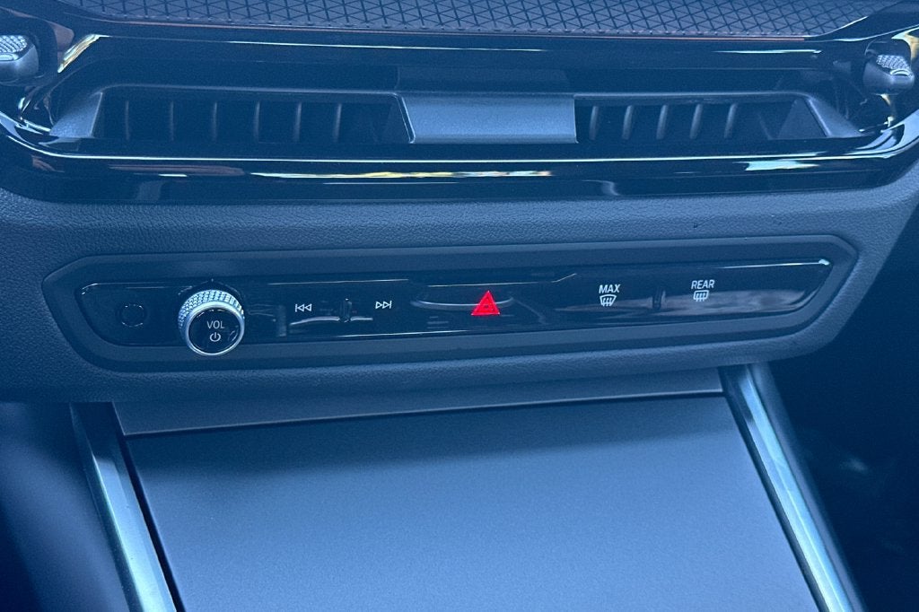 2025 BMW 2 Series 230i